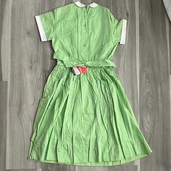 Vintage DEADSTOCK “encore” Light Green Peter Pan Collar Dress with White Trim - Picture 8 of 10
